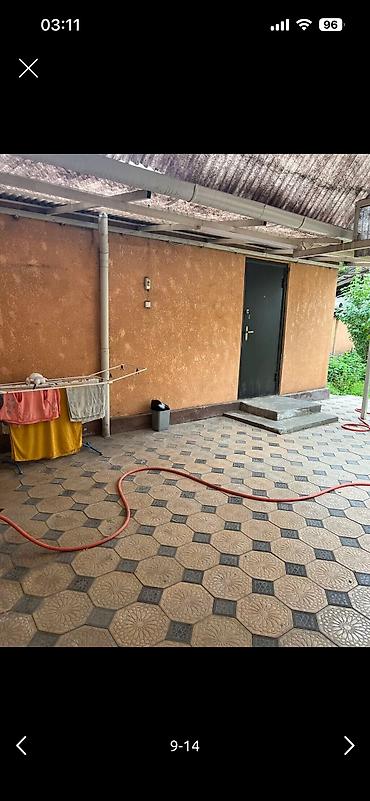 Продажа коттеджей и домов: Продаю дом 60м2 плюс есть отдельный домик из двух комнат с ремонтом и — 9