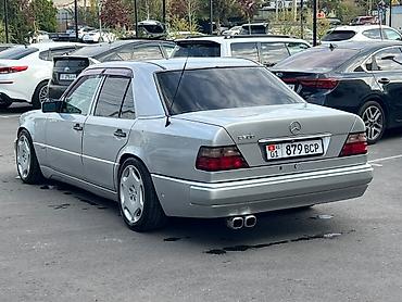 сидан: Mercedes-Benz E-Class: 1995 г., 5 л, Автомат, Бензин, Седан — 5