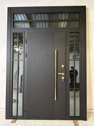 Giriş qapıları: Məhsul: Dəmir giriş qapıları (klassik dizayn) - Material: qalın — 14