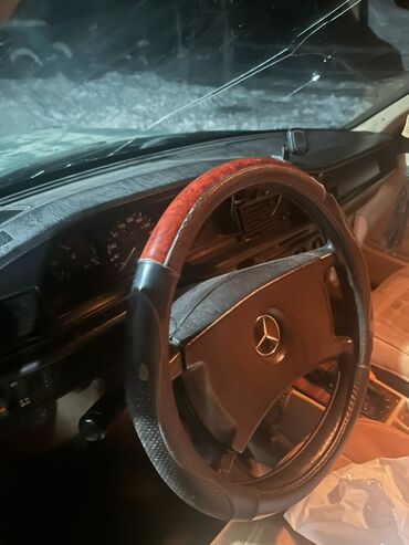 Mercedes-Benz: Mercedes-Benz 190: 1991 г., 1.9 л, Механика, Бензин — 9