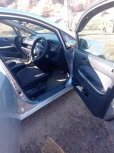 Honda: Honda Stream: 2002 г., Автомат, Бензин, Минивэн — 5