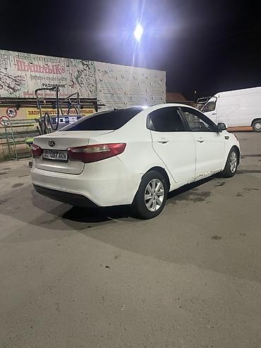 kia rio 2010: Kia Rio: 2014 г., 1.6 л, Автомат, Газ, Седан — 5