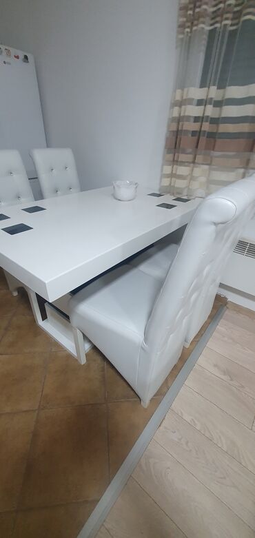 Setovi stolova i stolica: Sto i 4 stolice na prodaju na lalafo.rs — 11 Setovi stolova i stolica: Sto i 4 stolice na prodaju — 11