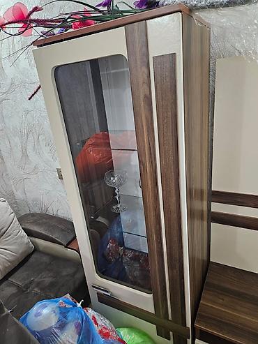Qonaq otağı üçün TV stendi və vitrin dəstı - Rəng: qəhvəyi ağ