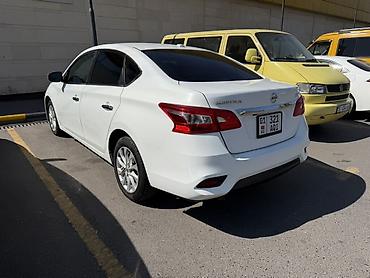 corolla 2018: Nissan Sentra: 2018 г., 1.8 л, Вариатор, Бензин, Седан — 4