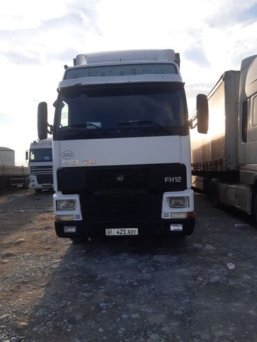 бампер спейс стар: Тягач, Volvo, 2001 г., Тентованный