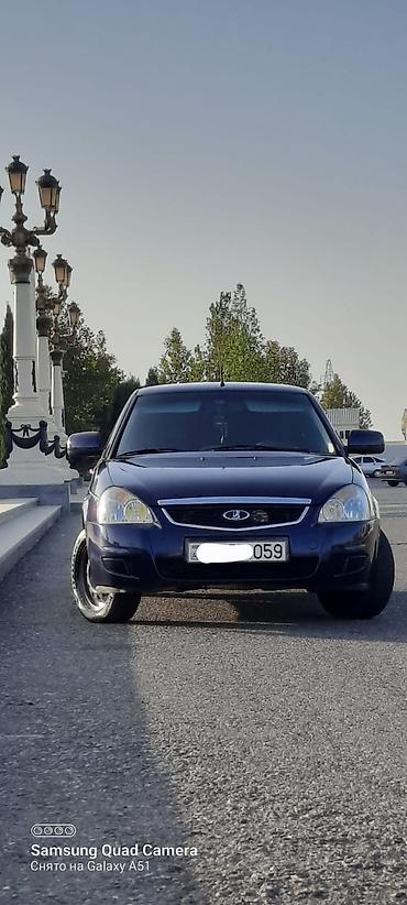 lada diskləri: LADA Priora xetcbek – tünd mavi rəng, tam qapalı salonlu. Xarici — 4
