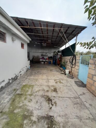 kubinkada satilan heyet evleri: 4 otaqlı, 70 kv. m, Orta təmir
