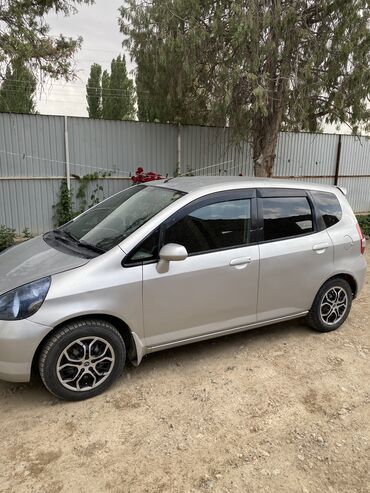 купить машину шевроле: Honda Fit: 2003 г., 1.3 л, Вариатор, Бензин, Седан