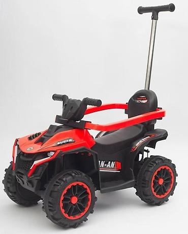 figura u pokretu: Dečji guralica–kvad sa ručkom za upravljanje - Sportski ATV dizajn sa — 3
