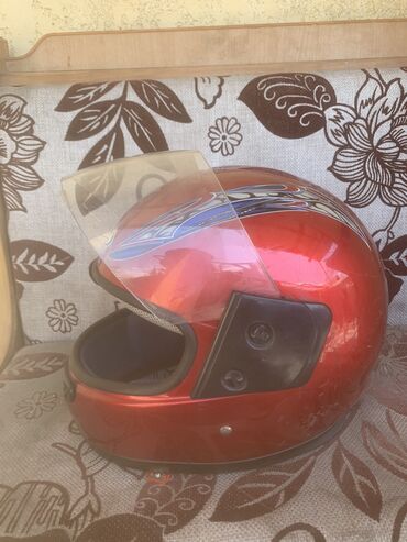 Шлемы: Продаю шлем для скутера
