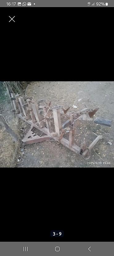 Другие плуги: Трёхкорпусный навесной плуг для трактора - Конфигурация: 3 корпуса — 7