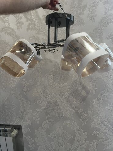 Quruducular: Çılçıraq, 5 lampa