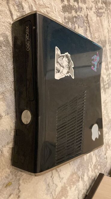xbox 360 hard drive: Xbox 360 В отличном состоянии Игры:Mortal Kombat Fifa12 GTA5