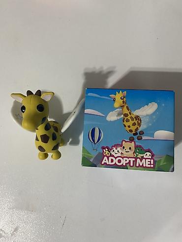 Игрушки: Adopt Me! temalı qanadlı zərafə fiquru - Məhsul: Oyuncaq fiqur – — 1