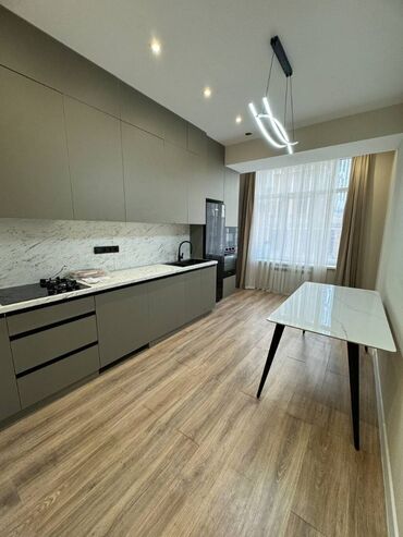 сдается квартира в районе кызыл аскер: 3 комнаты, 107 м², Элитка, 2 этаж, Дизайнерский ремонт
