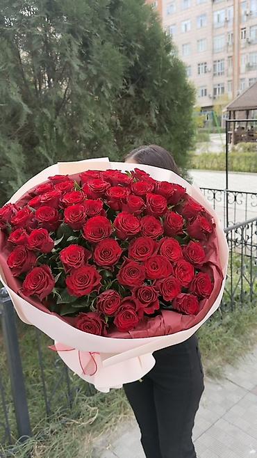 Дом и сад: Пышные композиции и букеты из роз в нежно‑розовой и кремовой гамме. - — 5