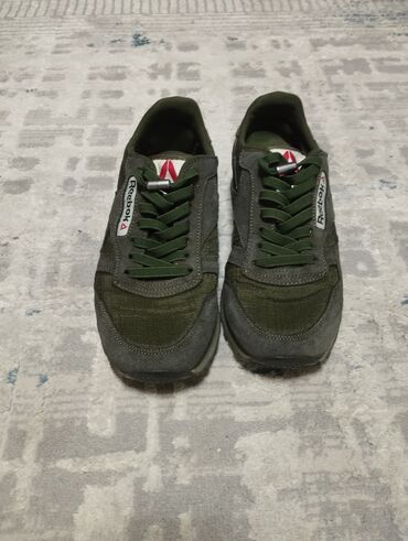 носки оптом найк: Мужские кроссовки, 41, Reebok, Б/у, цвет - Серый, Самовывоз