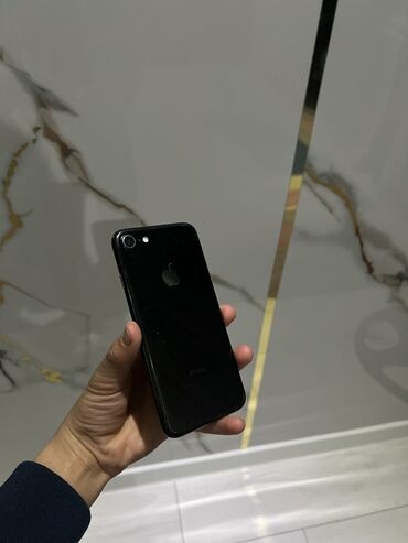 айпад 4 мини: IPhone SE 2020, Кара