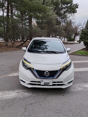 Nissan: Nissan Note: 1.2 l | 2016 il Hetçbek