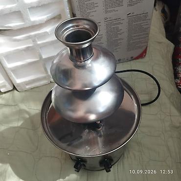 table fan: Шоколадный фонтан Clatronic SKB 3248 - Материал корпуса и башни — 2