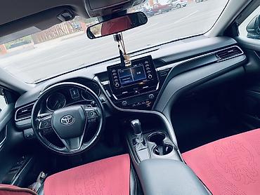 cd 70: Toyota Camry: 2021 г., Бензин — 6