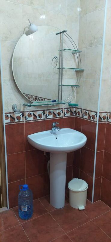 Uzunmüddətli kirayə mənzillər: Metro Nizami yə yaxin ( 6 Paralel küçəsində ) verilir kirayə yeni — 10