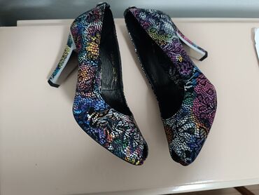 Salonke: Salonke, Stefano, 37 — 1