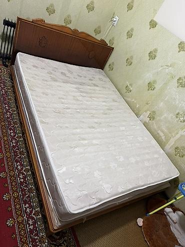 двухспалный кровати: Двуспальная кровать, Б/у, С матрасом, длина - 210 см — 1