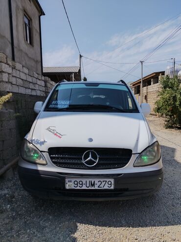 vito 8 1: Mercedes-Benz Vito: 2.2 l | 2004 il Van/Minivan