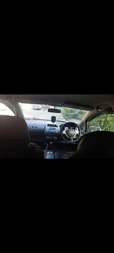 Продажа авто: Honda Fit: 2007 г., 1.3 л, Автомат, Бензин, Хэтчбэк — 9
