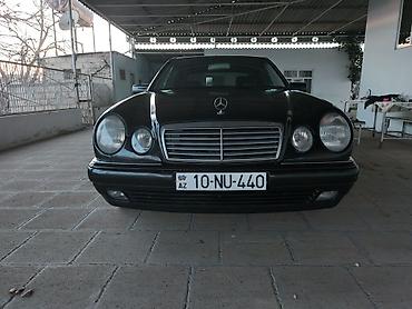 Mercedes-Benz: Mercedes-Benz E 240: 2.4 l | 1998 il Sedan — 4