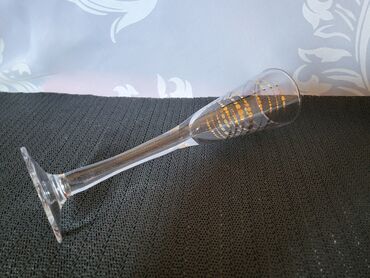 Čaše: Casa nova za pice. Casa nova sve na njoj odsjaj od svetla — 8