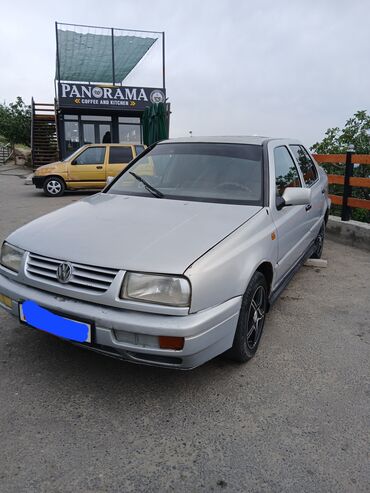 гур митсубиси: Volkswagen Vento: 1994 г., 1.8 л, Механика, Бензин, Седан