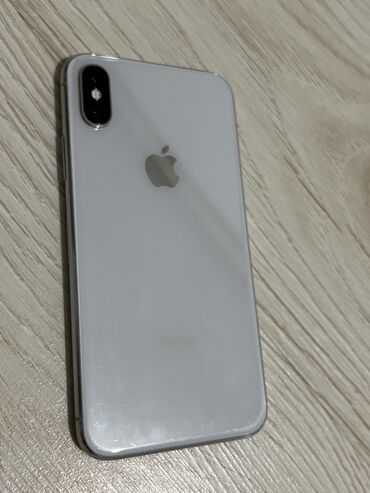 Apple iPhone: IPhone X, Б/у, 64 ГБ, White Titanium, Чехол, 100 %