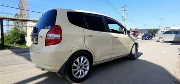 Honda: Honda Fit: 2004 г., 1.3 л, Вариатор, Бензин — 4