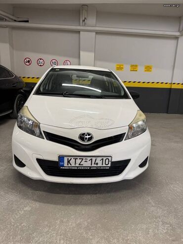 Toyota: Toyota Yaris: 1.3 l. | 2012 έ. Χάτσμπακ