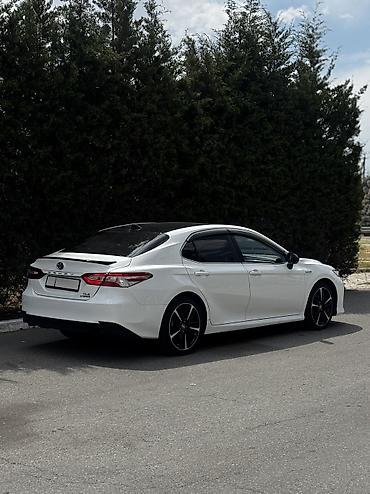 таета платз: Toyota Camry: 2019 г., Гибрид, Седан — 8