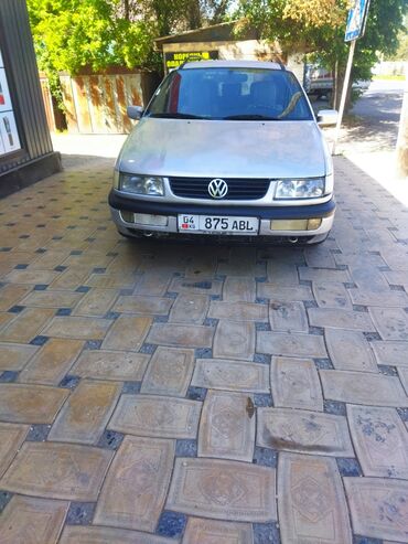 Volkswagen: Volkswagen Passat CC: 1994 г., 2 л, Механика, Бензин, Универсал