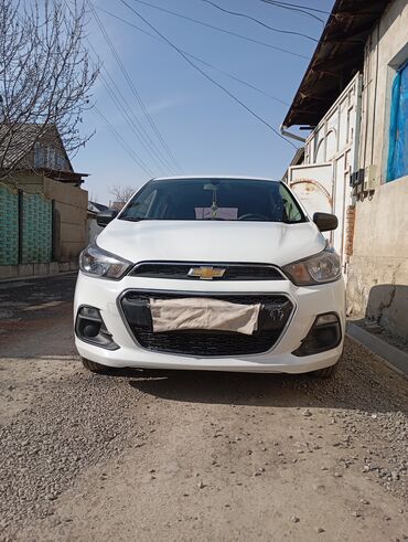 машина инфинити: Chevrolet Spark: 2016 г., 0.1 л, Автомат, Бензин