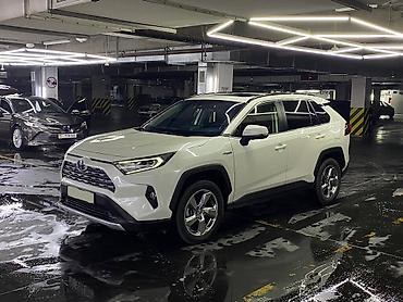 Toyota RAV4: 2021 г., 2.5 л, Автомат, Гибрид, Кроссовер at lalafo.kg Toyota RAV4: 2021 г., 2.5 л, Автомат, Гибрид, Кроссовер