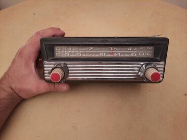 Vozila: Stari,retro radio za kola/auto - vintage
Nepoznato stanje