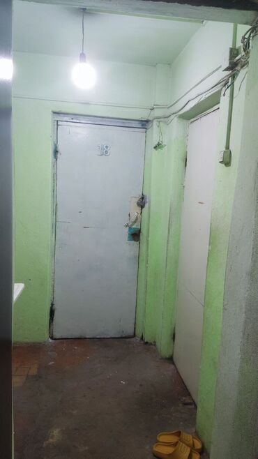ош рынок квартира: 1 бөлмө, 23 кв. м, Жатакана жана мейманкана түрүндө, 1 кабат, Эски ремонт