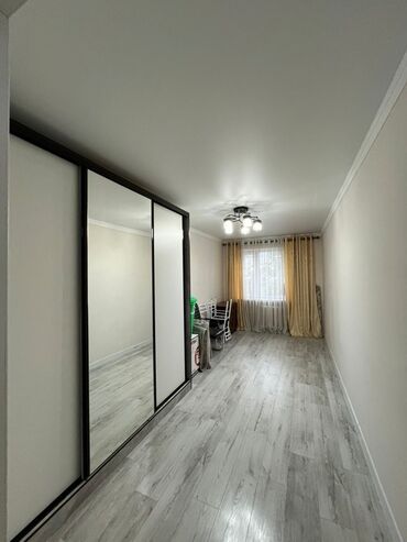 купить дом в деревне лнр недорого: 3 комнаты, С мебелью полностью