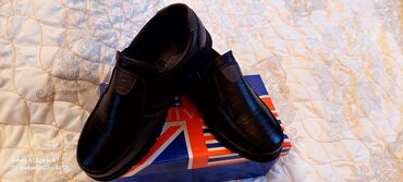 вещи бу купить: Köynəy27m almışam-22m Şalvar 26 alinib _22 azn Ayaqqabı 35m