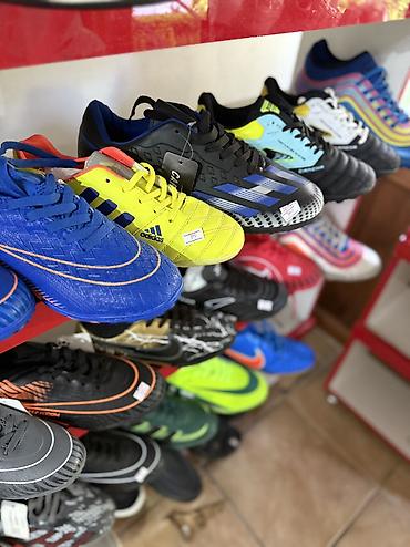 Кроссовки и спортивная обувь: Распродажа обуви Футбольные 700с Женские 950сом Мужские 950с Детские — 3