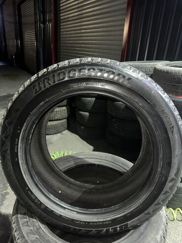 шины внедорожник: Шины 225 / 55 / R 18, Зима, Комплект, Легковые, Bridgestone