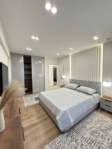 8 микрорайон квартиры: 3 комнаты, 80 м², Индивидуалка, 5 этаж, Дизайнерский ремонт