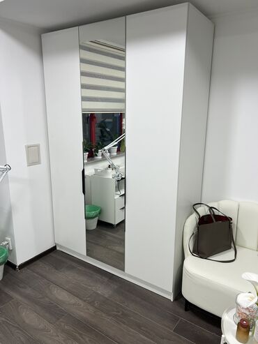 Другое оборудование для салонов красоты: Маникюрный стол Полки под лаки Лабораторный шкаф Шкаф под сухожар — 11