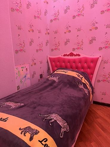 Uşaq otağı üçün mebel dəsti Tərkibi: - Tək nəfərlik çarpayı: başlıq